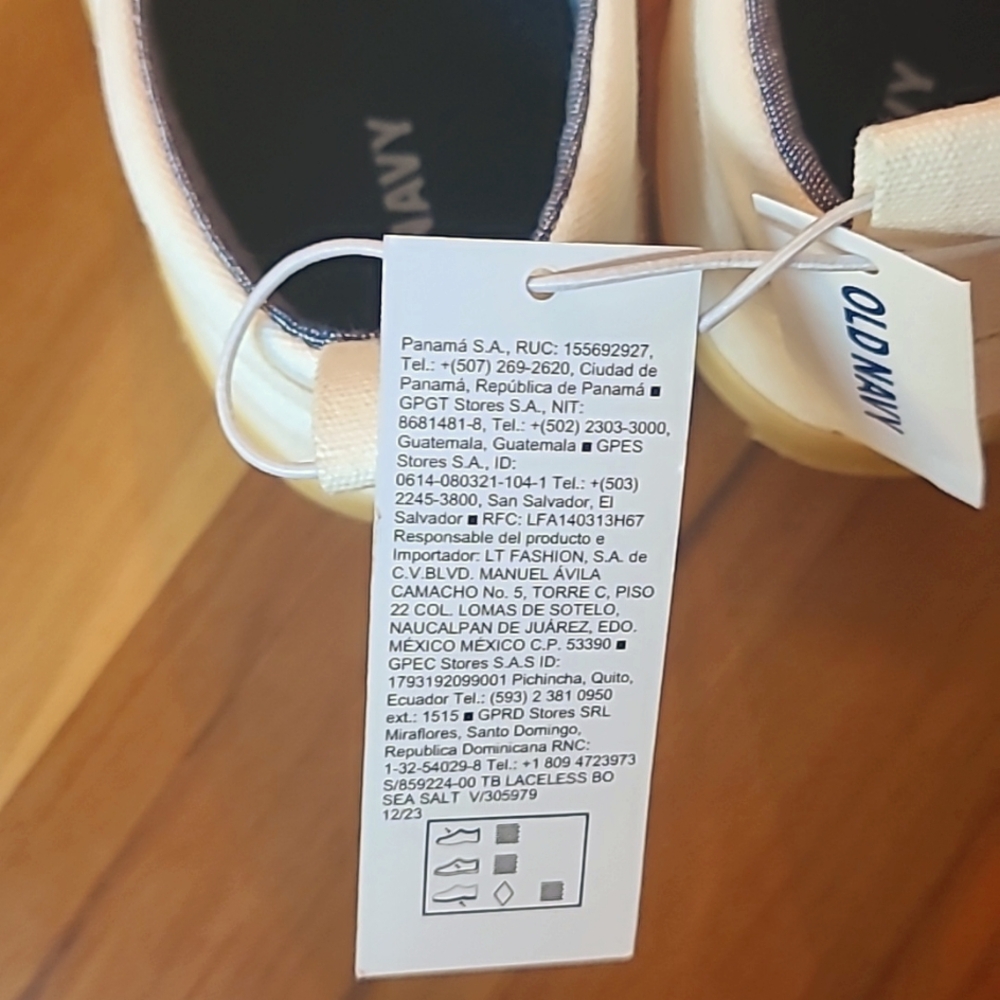 Old Navy white Canvas boat shoe sneakers toddler boy Size 6 Brand new - Picture 8 of 9